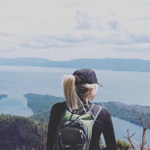 Meet your Posher, Lauren